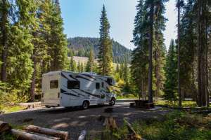 Protecting Your Space: How Awnings Help You Enjoy Nature Without Overexposure Protecting Your Space: How Awnings Help You Enjoy Nature Without Overexposure